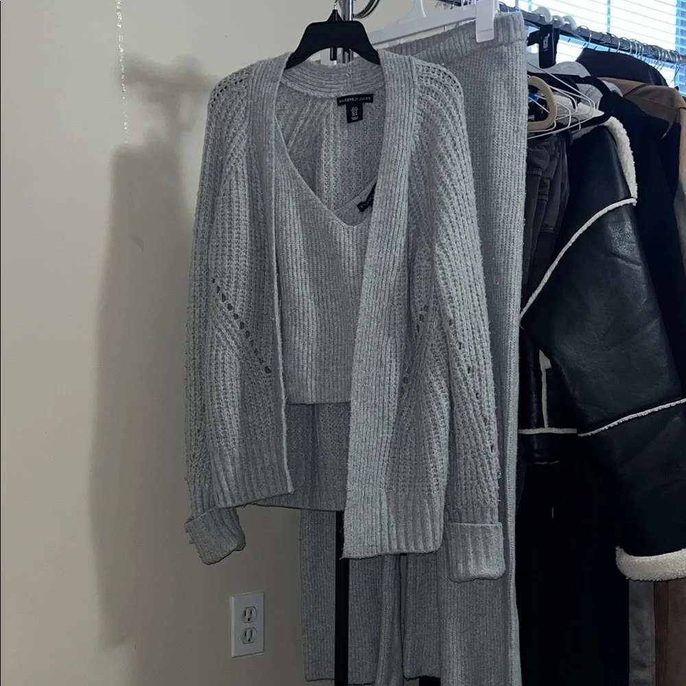 Sincerely Jules Light Gray Women's Cardigan Set - Picture 1 of 3